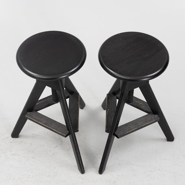 Konstantin Grcic, pallar, ett par, "Tom & Jerry, The Wild Bunch stool", Magis, formgiven 2012.