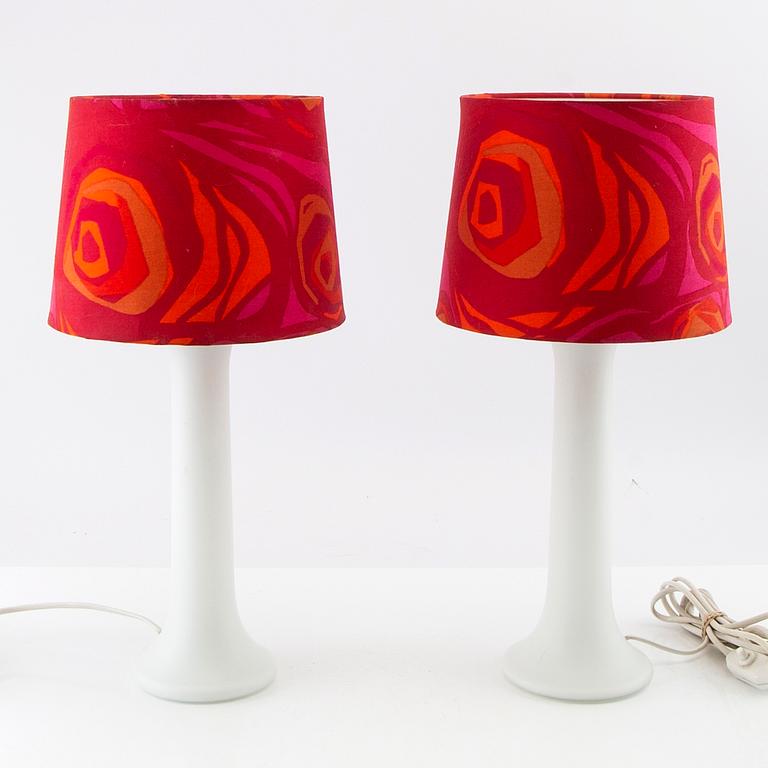 Uno & Östen Kristiansson, Table lamps, 1 pair, Luxus Vittsjö, late 20th century, glass.