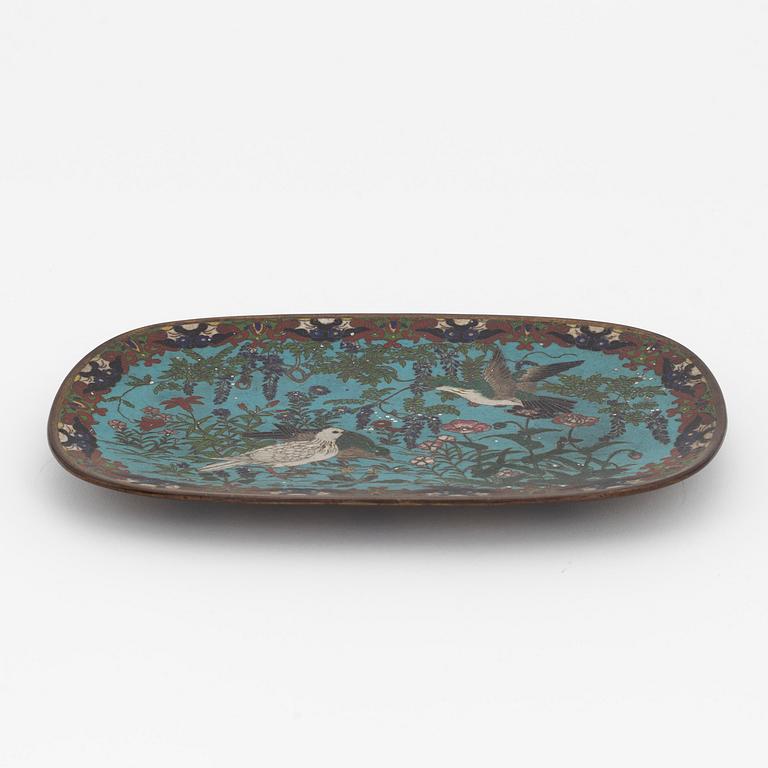 A Japanese cloisonné tray, Meiji (1868-1912).