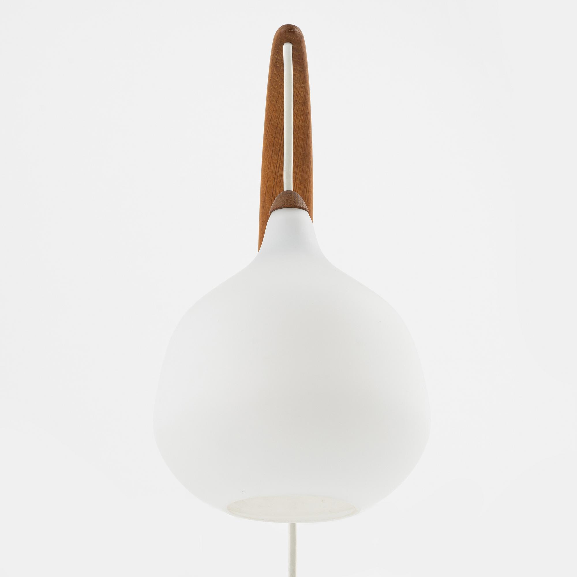 Uno & Östen Kristiansson, a Luxus wall light, Vittsjö.