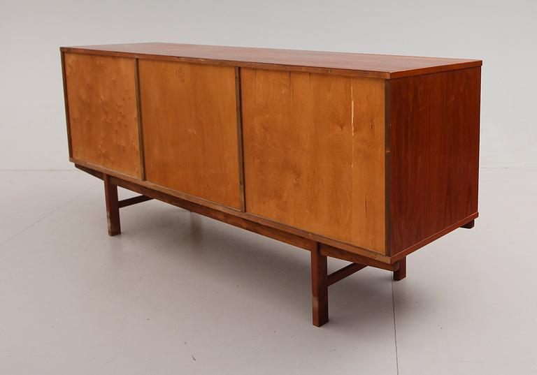 SIDEBOARD, Svenska Möbelfabrikerna, 1900-talets mitt.