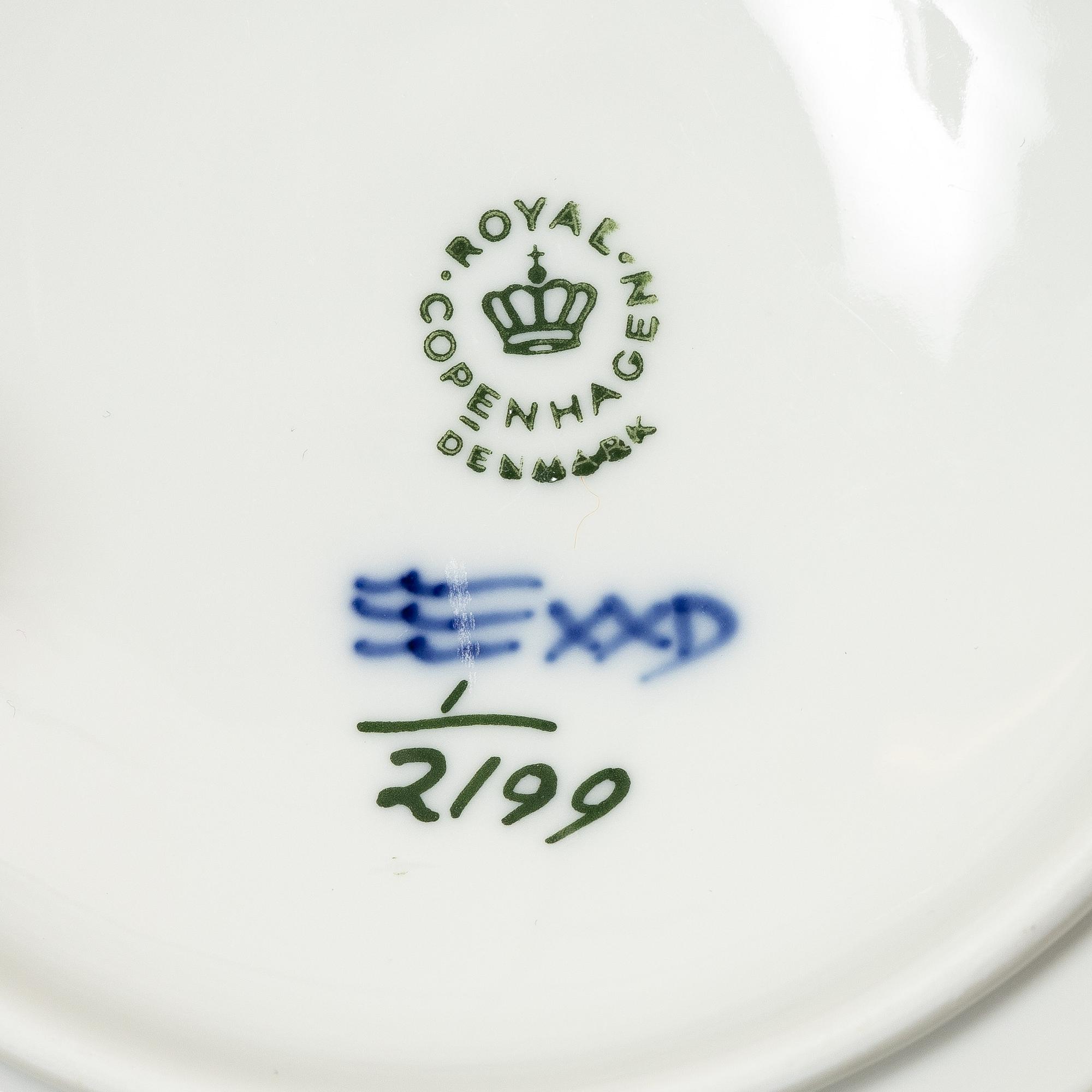 Royal Copenhagen, servisdelar, 9 st, "Musselmalet halvblonde", Danmark.