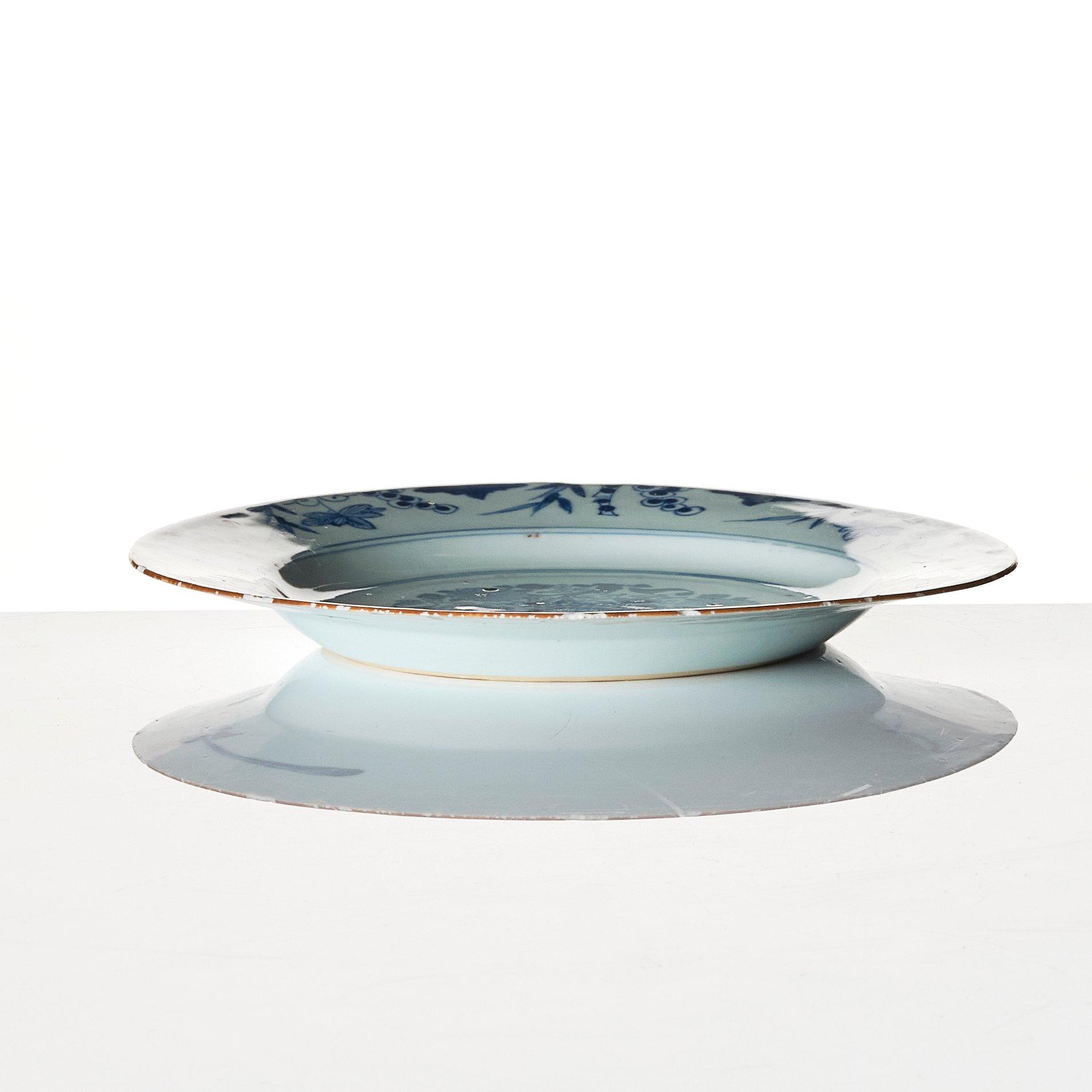 Tallrikar, åtta stycken, porslin. Qingdynastin, Kangxi (1662-1722).