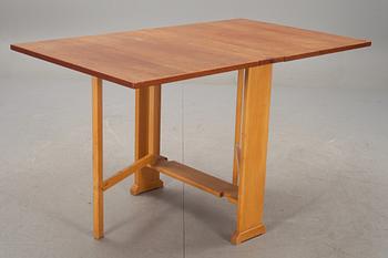 SLAGBORD, "Vapensmeden", design Carl Malmsten. Modellen formgiven 1949.