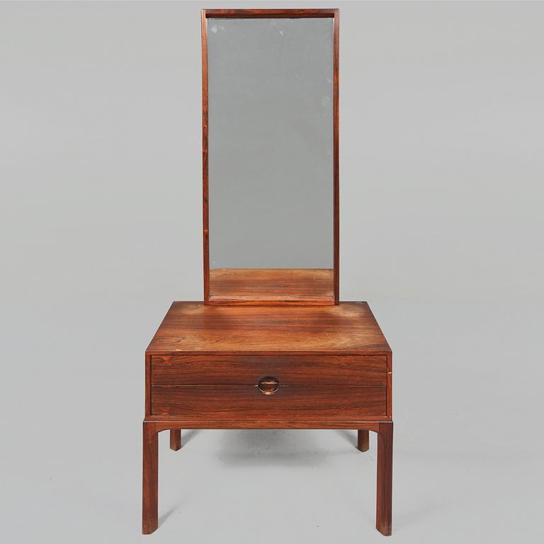 HALLMÖBEL med SPEGEL, Aksel Kjersgaard, Odder, Danmark, 1950/60-tal.