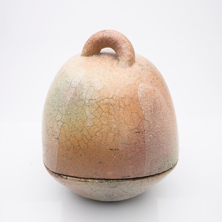 Ulf Johansson, Tea caddy, raku, Sweden, circa 2000.