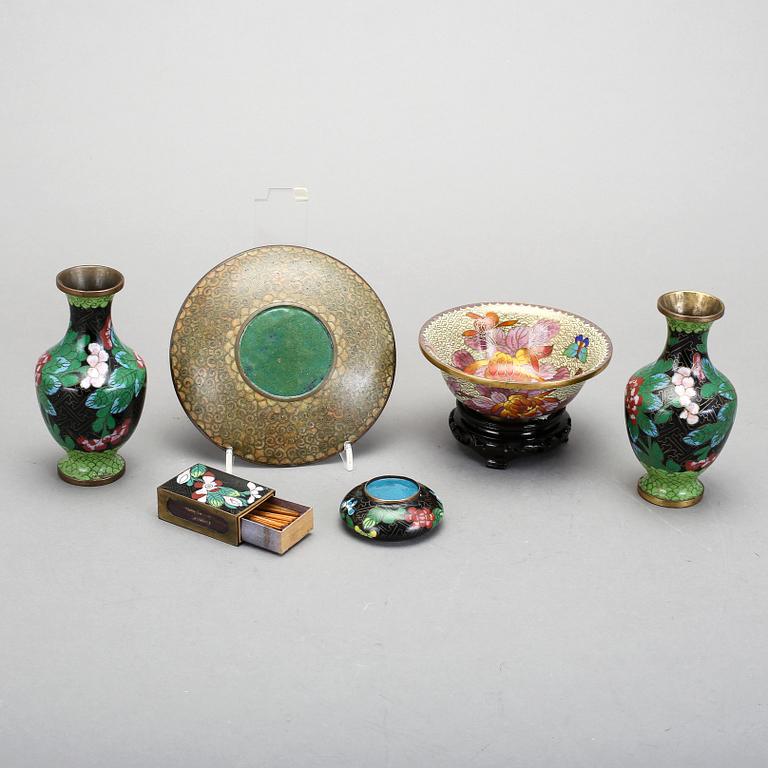 PARTI CLOISONNE,  8 delar, omkring 1900-tal, mestadels Kina.