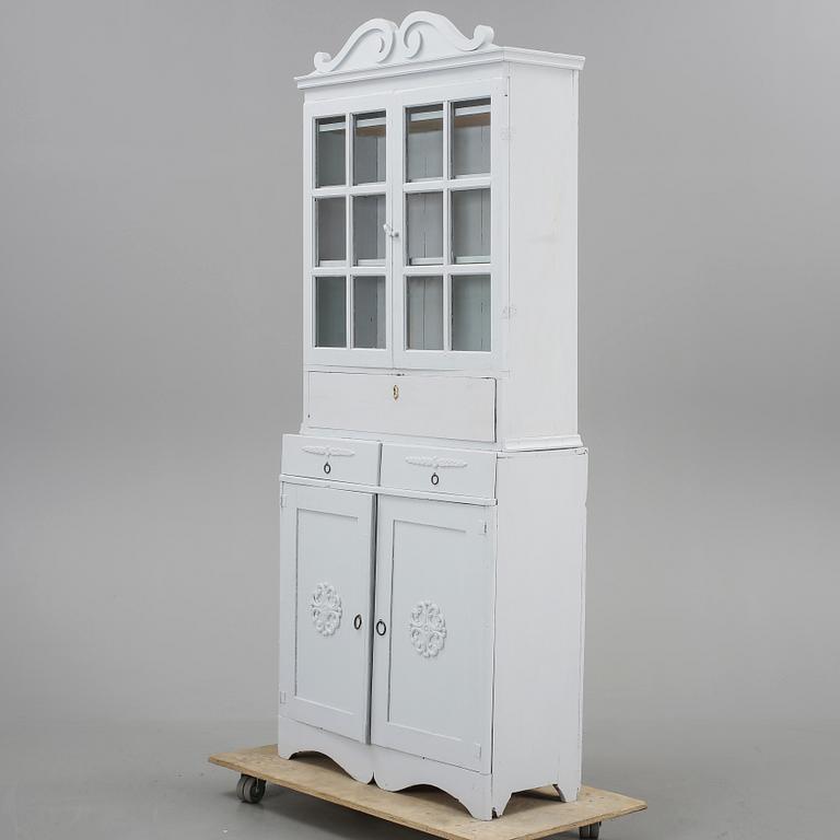 VITRINSKÅP, 1800-tal.