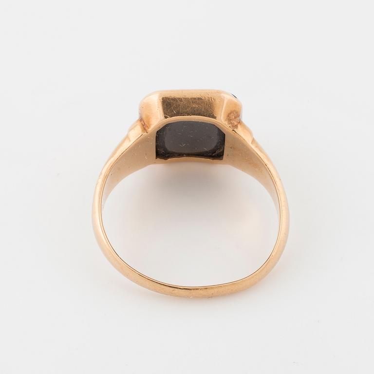 RING, med hematit, Ceson, Göteborg, 1948.