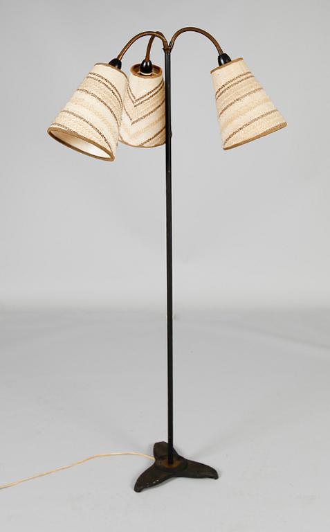 GOLVLAMPA, 1900-talets första hälft.