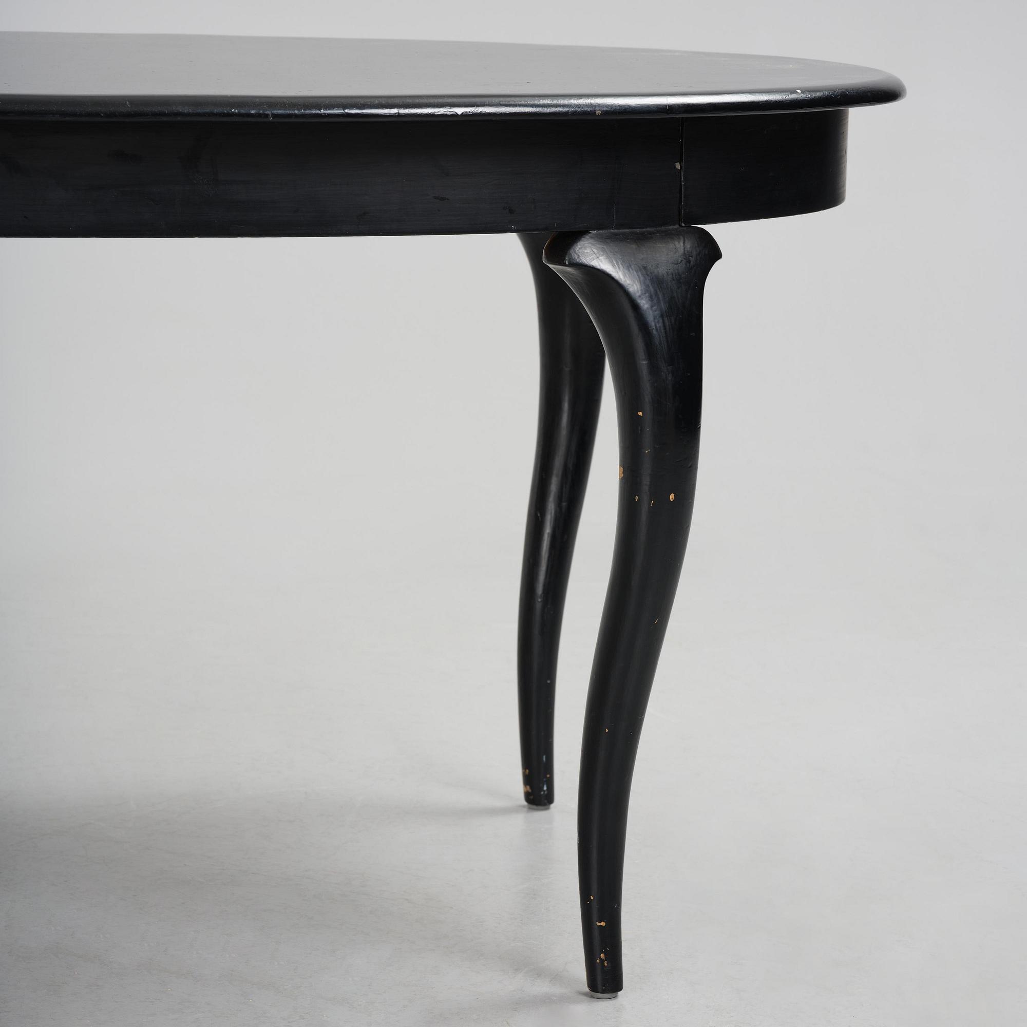 Uno Åhrén, a Swedish Grace dining table, 1920s.