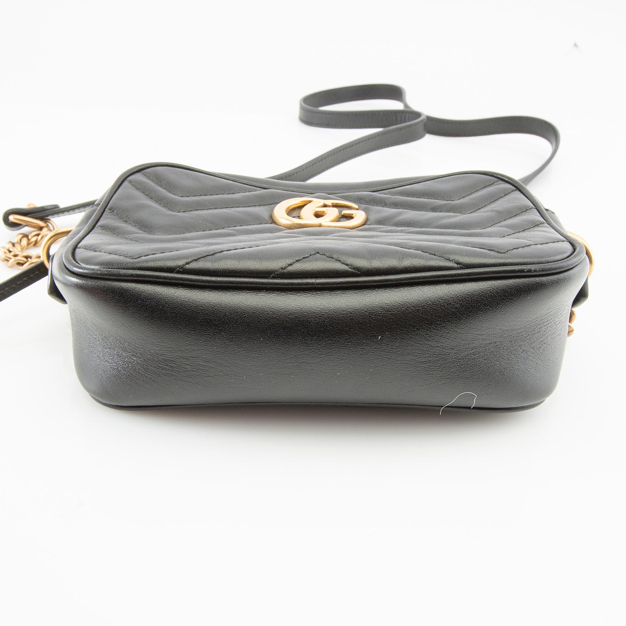 Gucci väska "Mini GG Marmont".