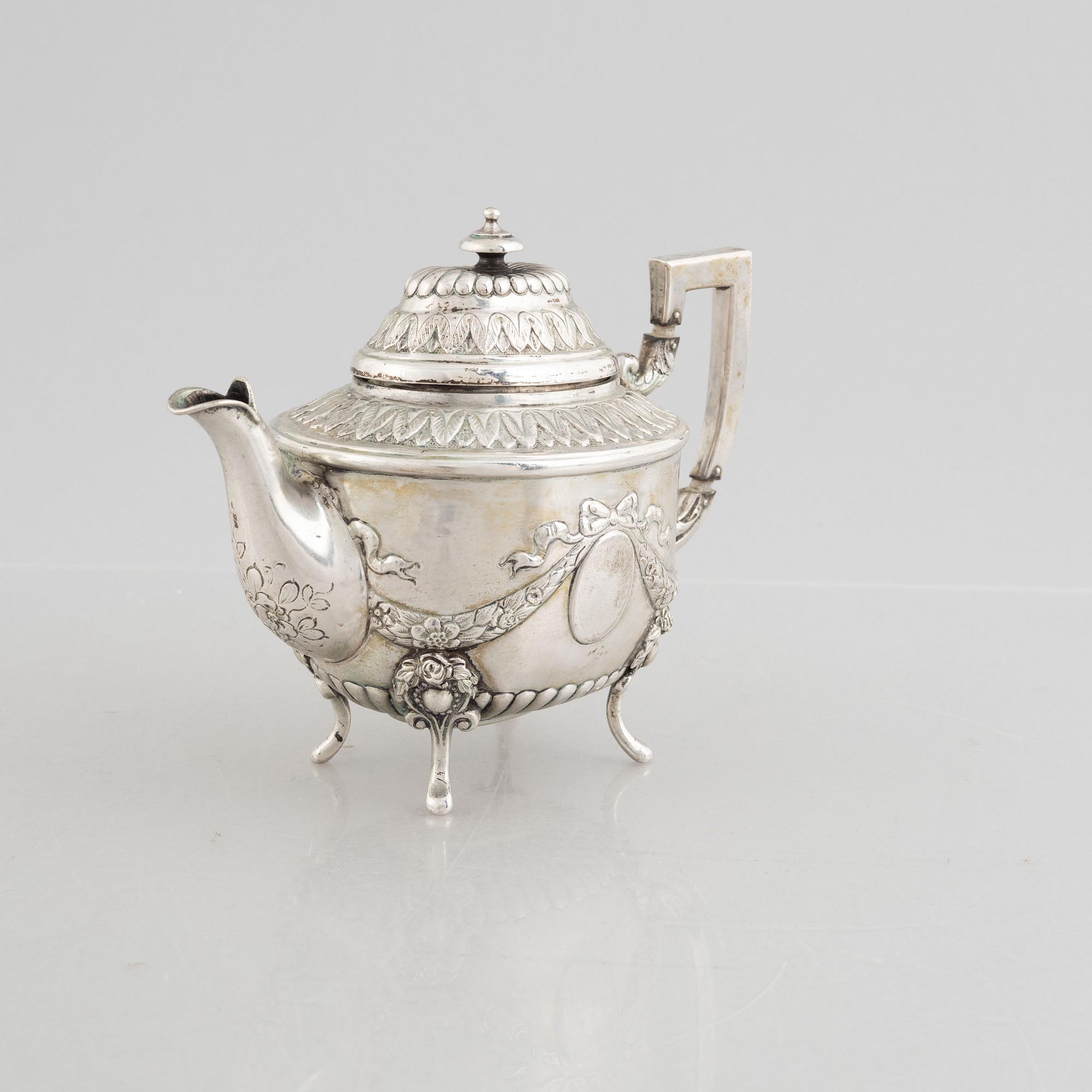 J.D. Schleissner & Söhne probably, an Empire style silver tea pot, Hanau, Germany, around 1900.