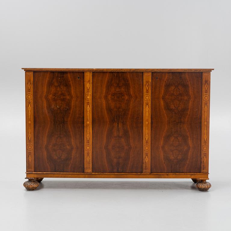 A Swedish Grace cabinet, 1920's/30's.