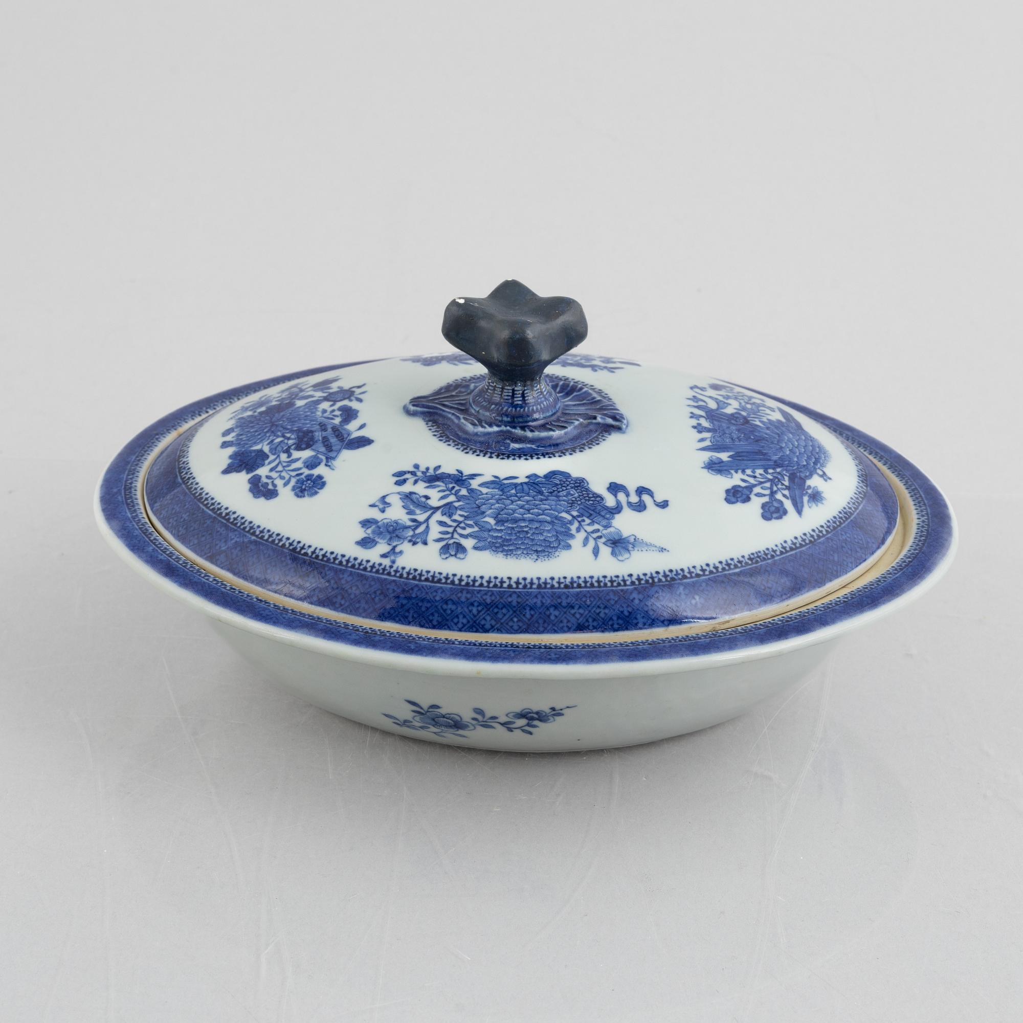 A blue and white porcelain dish with cover, China, Jiaqing (1796-1820).