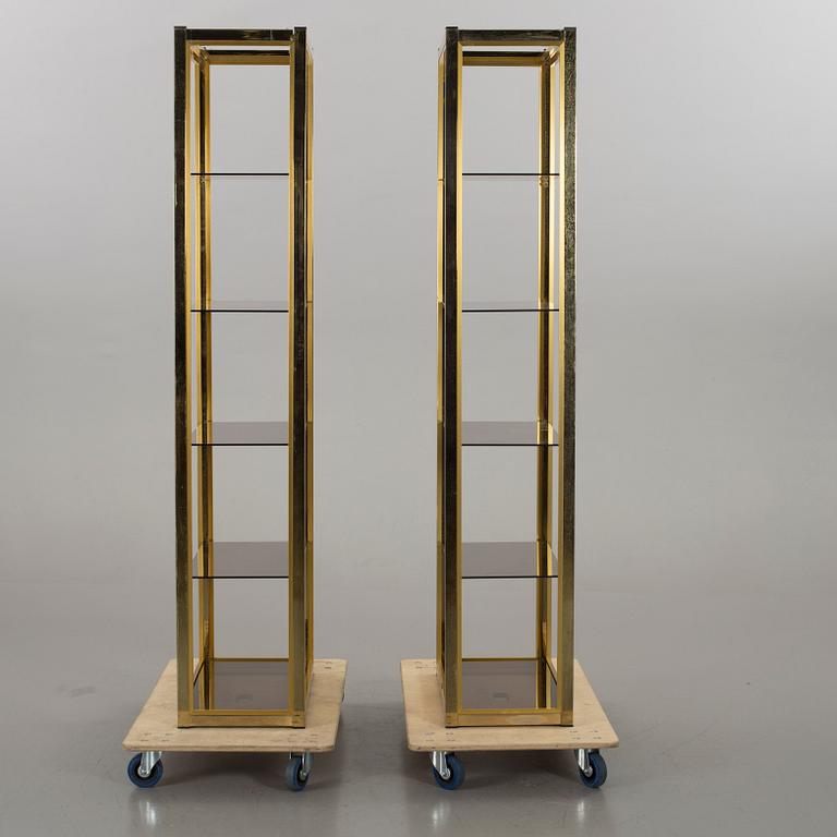 A PAIR OF BOOKSHELVES, end of 20th century.