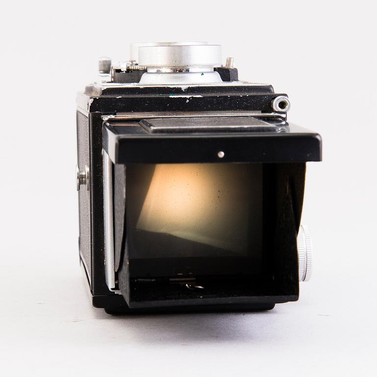 Set of five cameras, with accessories, 1920-50-tal.