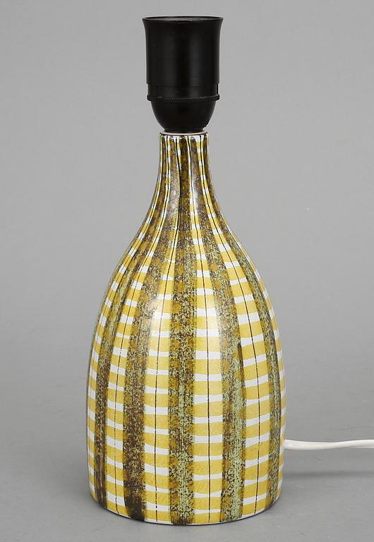 BORDSLAMPA, Stig Lindberg, fajans. Gustavsberg studio, 1940-50-tal.