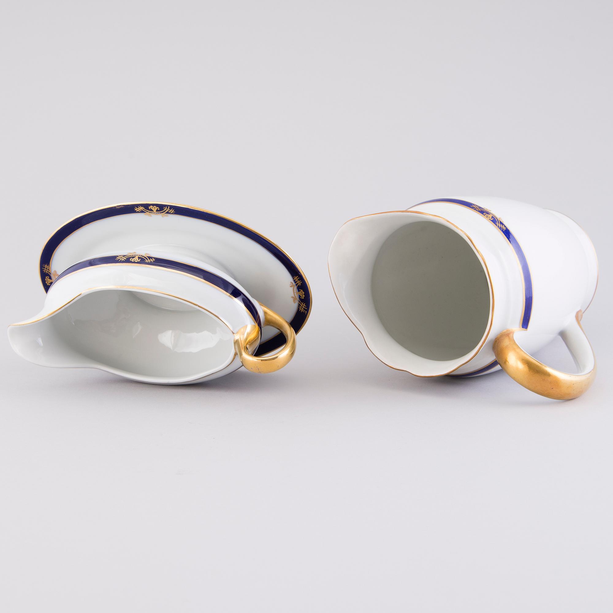 A 70-pcs set of dinnerware and for coffee, Arabia Finland 1932-1949.