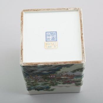 A square enameled brushpot, 20th Century with Qianlong four characters mark in blue.