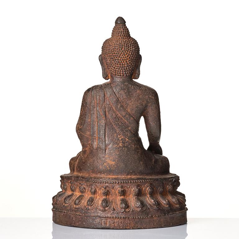 Buddha, järn. Mingdynastin (1368-1644).