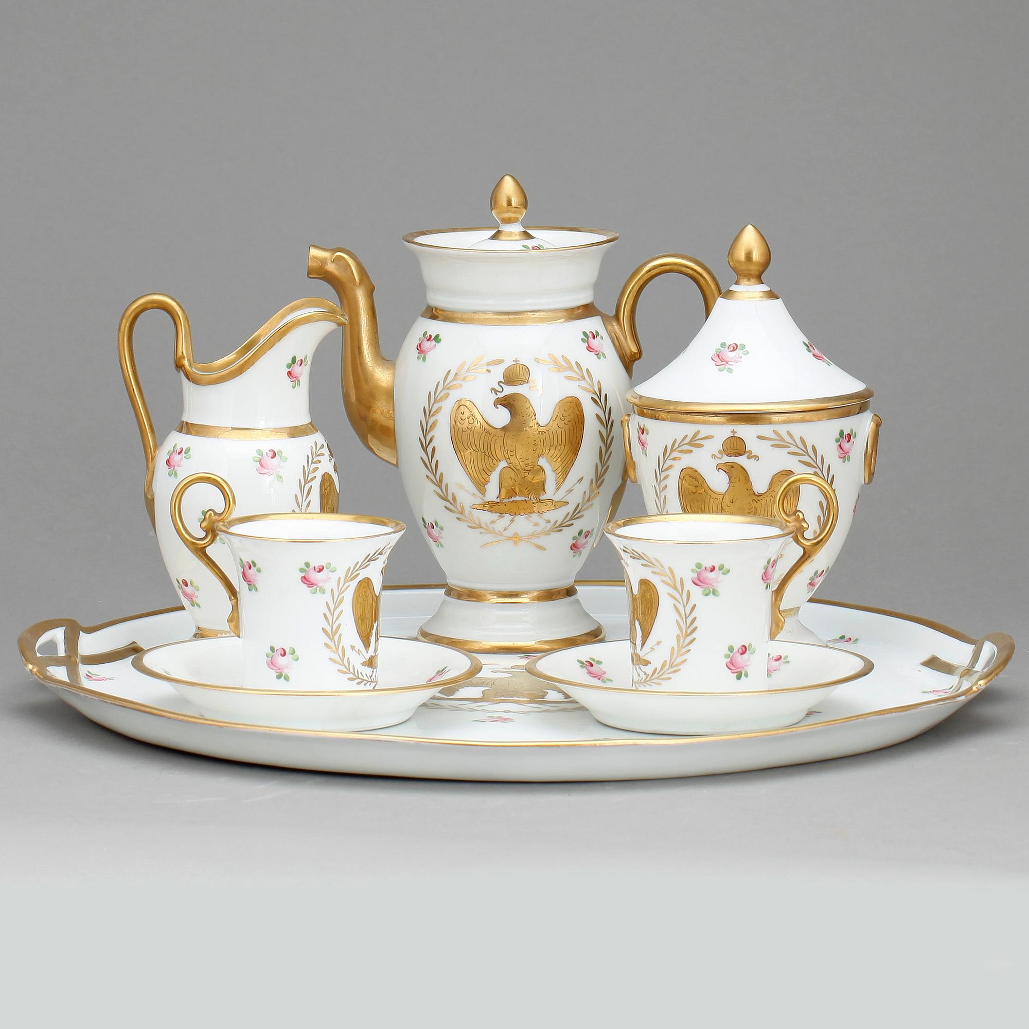 FRUKOSTSERVIS, porslin, 6 delar. Neapelliknande märke. 1900-tal.