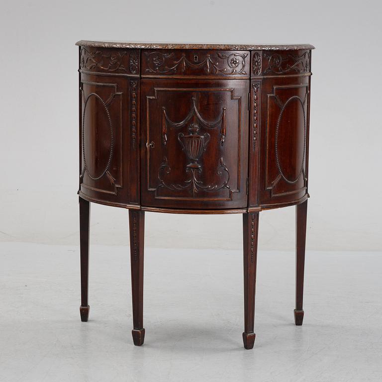 Humidor-skåp Louis XVI-stil, 1900-talets första hälft, NK-verkstäder, Nyköping.