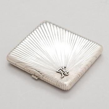 A silver cigarette case, maker's mark of Johan Allenius, Saint Petersburg, Russia 1898.
