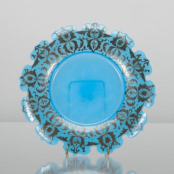 TALLRIK, glas, troligen Kejserliga Glasfabriken, S:t Petersburg ca 1870.