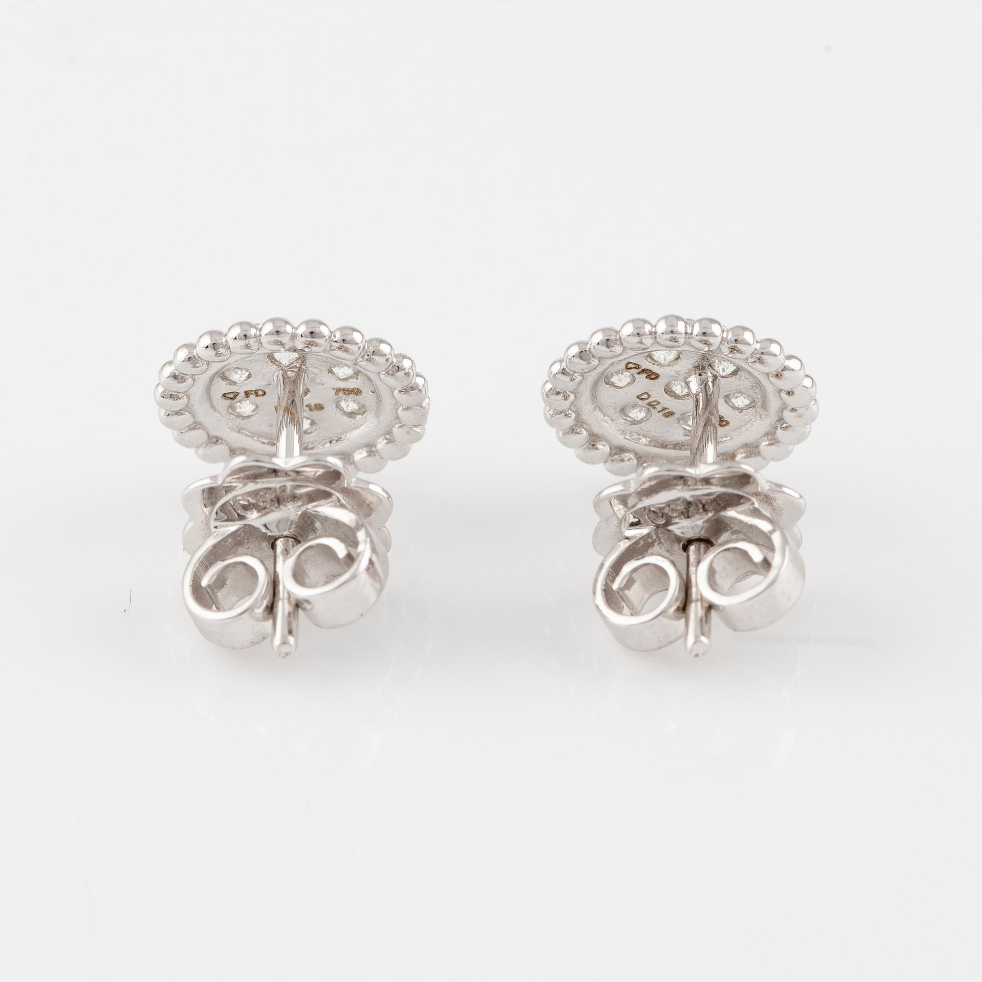 Earrings with brilliant-cut diamonds.