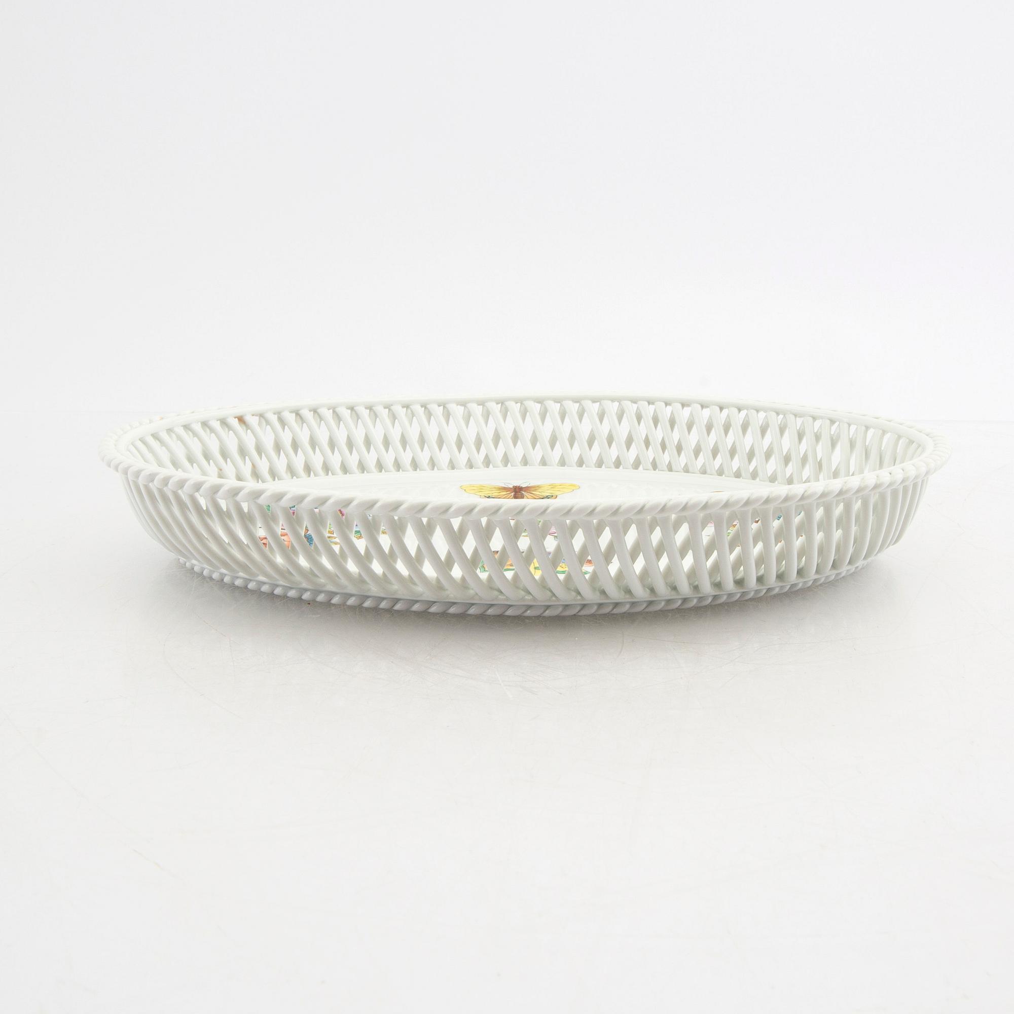 Vaser, skålar mm 13 dlr Herend porslin 1900-talets andra hälft.