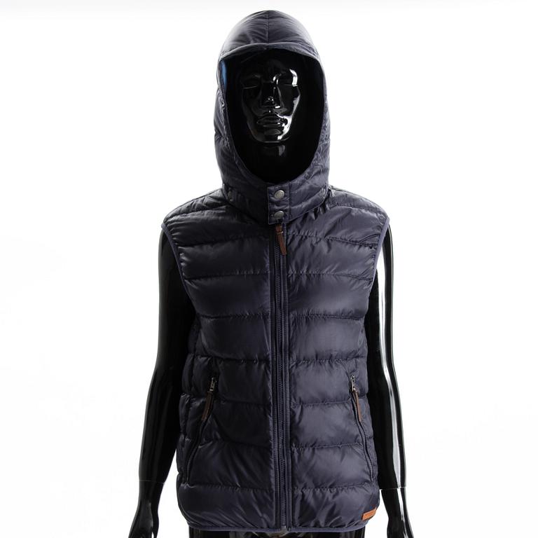 VÄST, Burberry, storlek M.