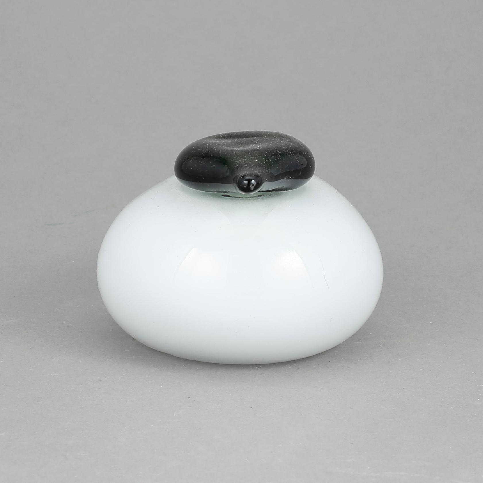 FÅGEL, glas, signerad O. Toikka Nuutajärvi.