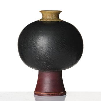 Wilhelm Kåge, a "Farsta" stoneware vase, Gustavsberg Studio 1955.