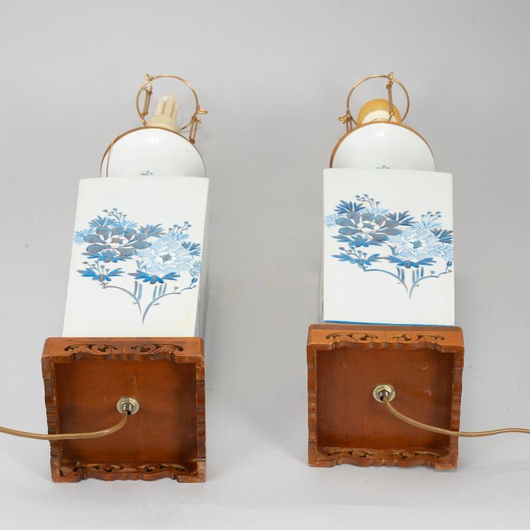 A pair of table lamps, late 20th century.