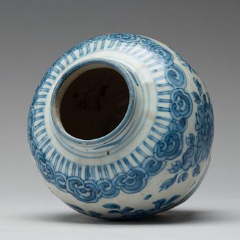 A blue and white jar, Ming dynasty, Wanli (1572-1620).