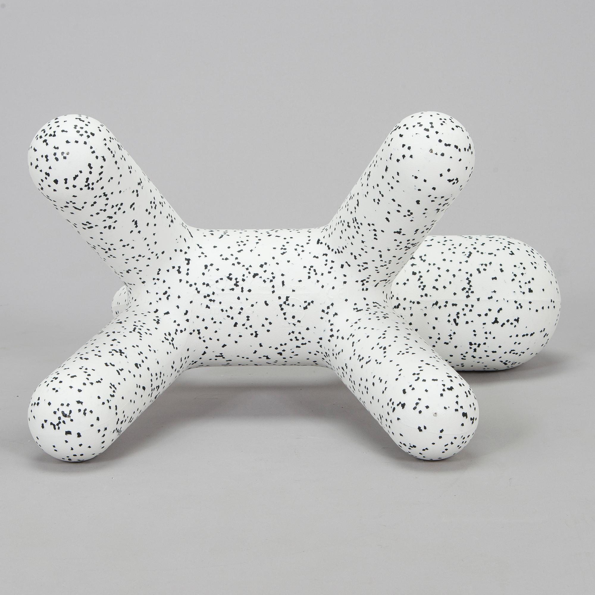 Eero Aarnio, "Puppy Dalmatian", Me Too Collection, Magis Italia, 2005.