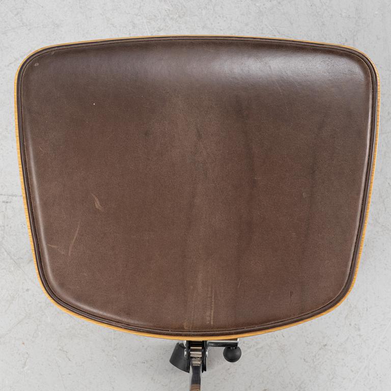 Jørgen Rasmussen, a 'Kevi 2533' office chair, Engelbrechts/Montana, Danmark.