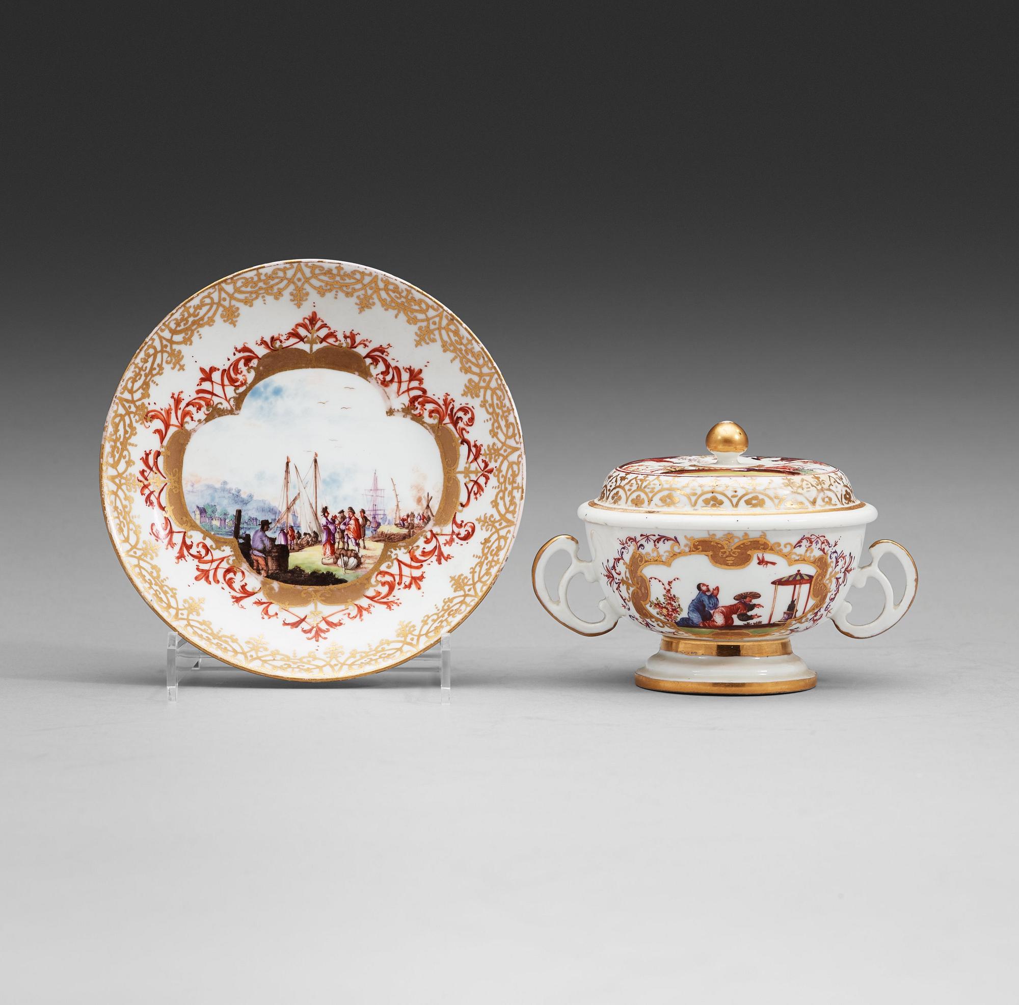A Meissen chinoiserie equelle with cover and stand, 1725-30.
