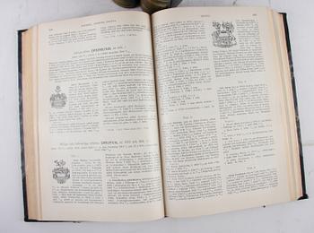 BÖCKER: "Svenska adelns ättartavlor", 8 vol, Gustaf Elgenstierna. P A Norstedts förlag 1925-36.