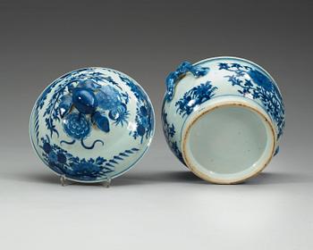 A  blue and white tureen with cover and saucer, Qing dynasty, Qianlong (1736-95).