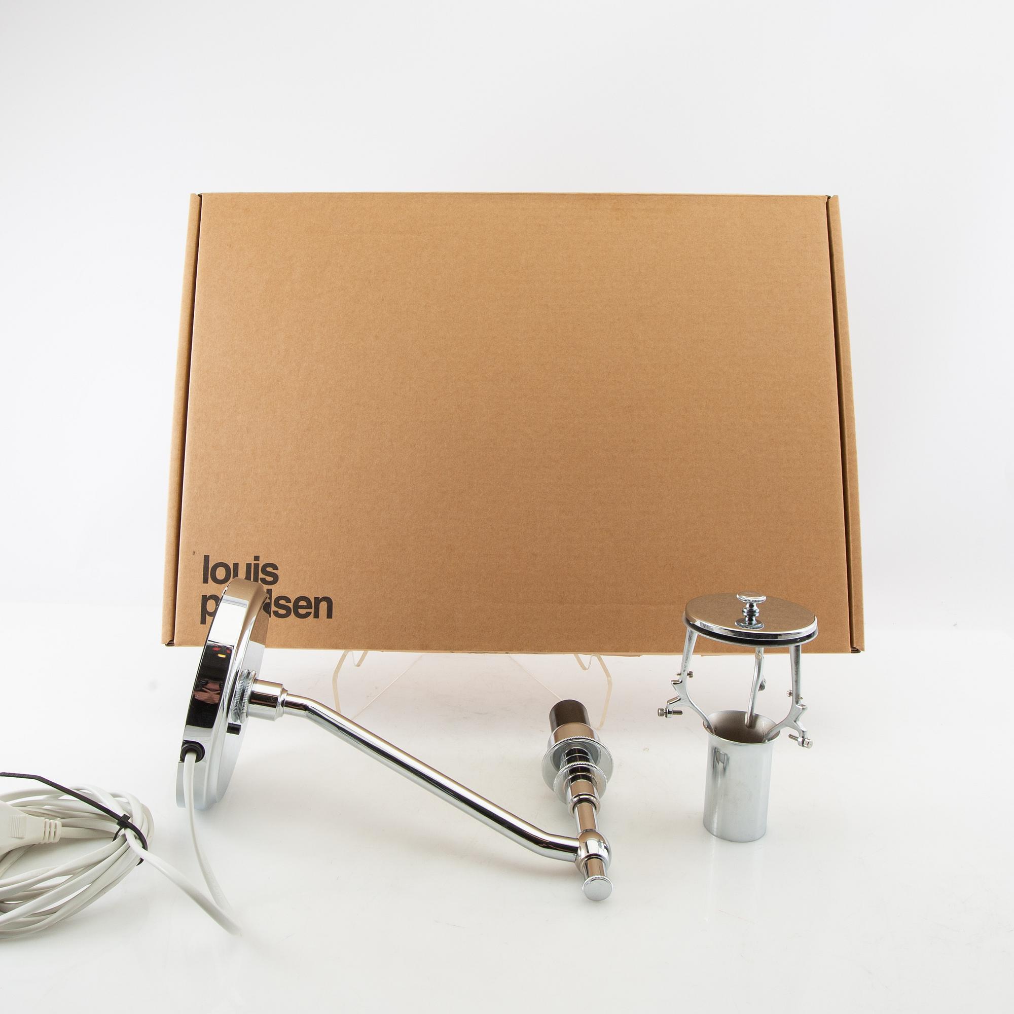 Poul Henningsen, wall lamp PH 3/2 for Louis Poulsen Denmark.