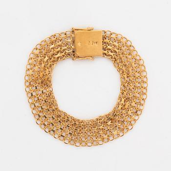 18K gold bracelet.