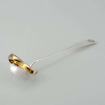 FÖRLÄGGARE, silver, Musslan, Hopea Oy, Helsnigfors. Vikt 111,2 g.