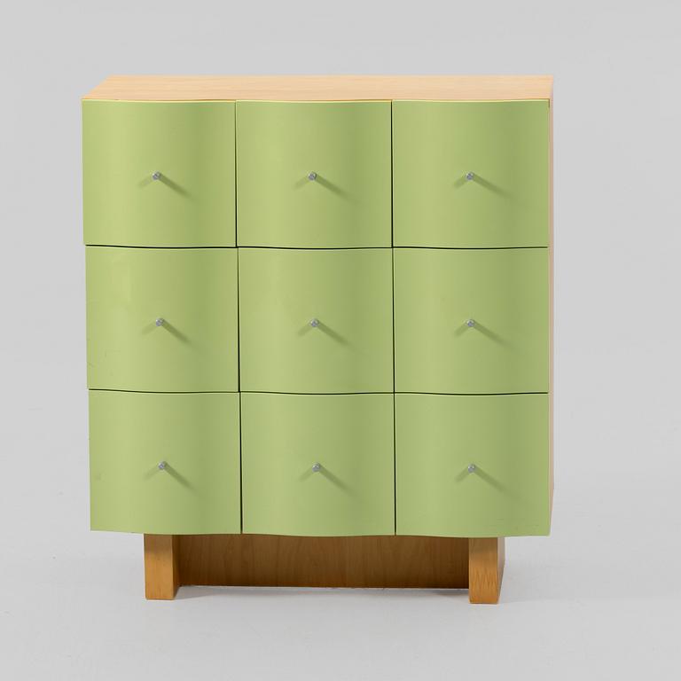 Tomas Jelinek, Byrå, modell "Vajer", IKEA, 1990-tal.