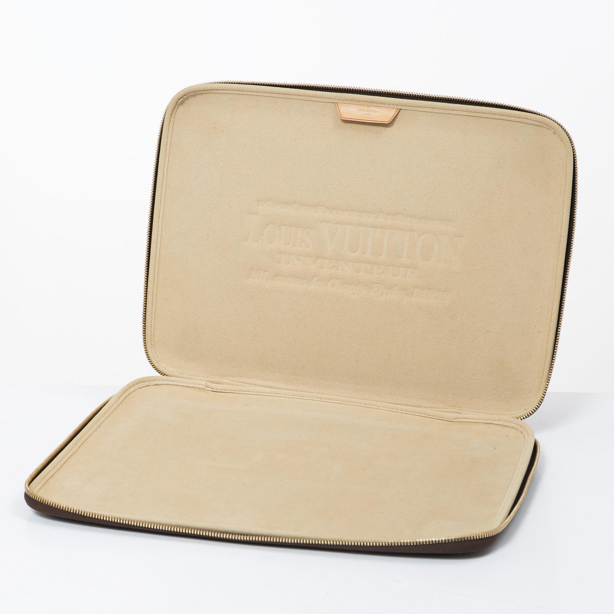 Louis Vuitton, Document case/laptop case, 2009.