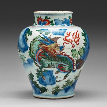 A Transitional Wucai jar, 17th Century.