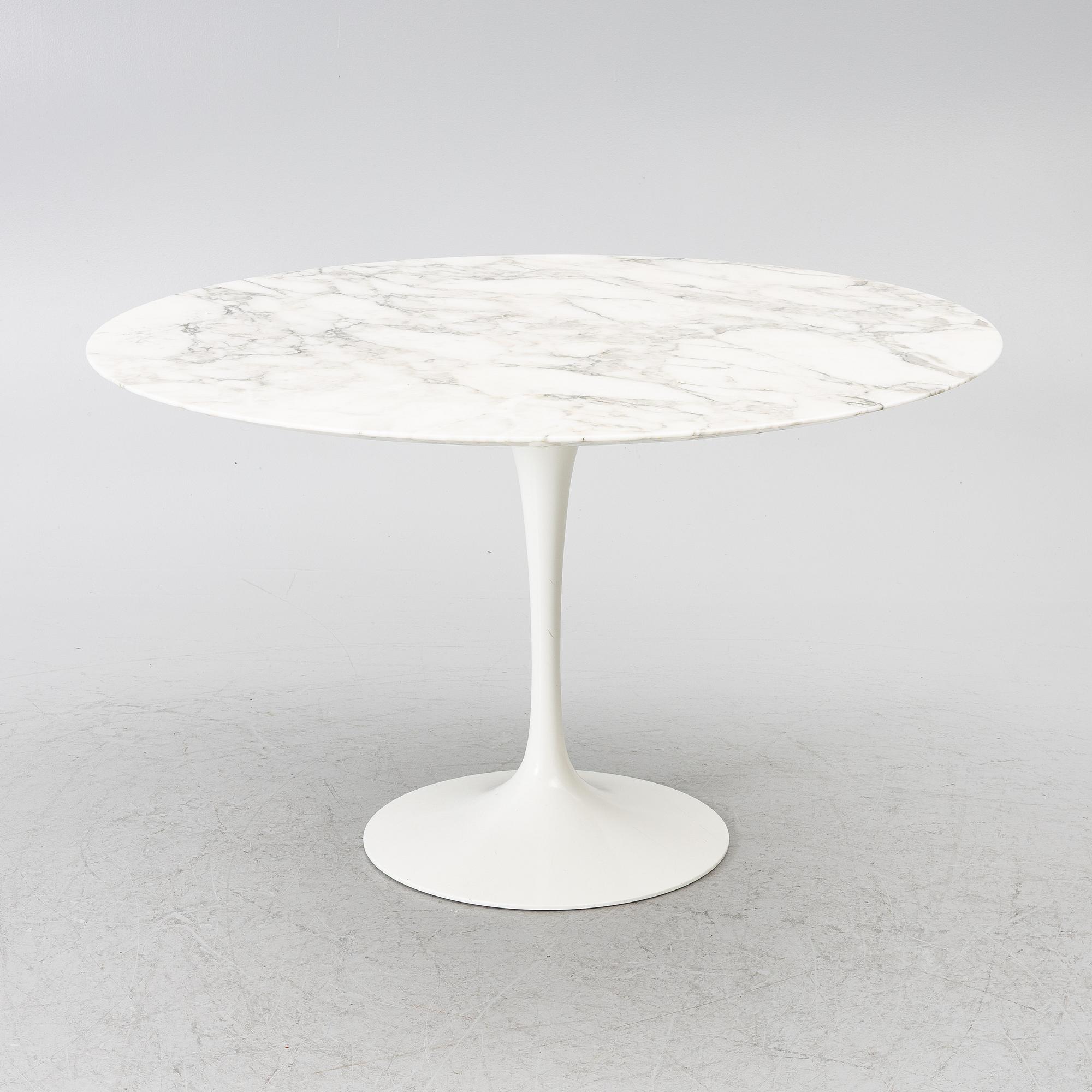 Eero Saarinen, Dining table, “Tulip”, Knoll Studio.