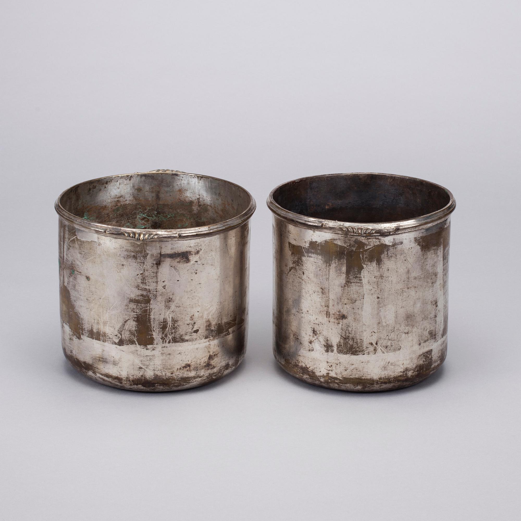 CHAMPAGNEKYLARE, 2 st, försilvrad mässing, 1800-tal.