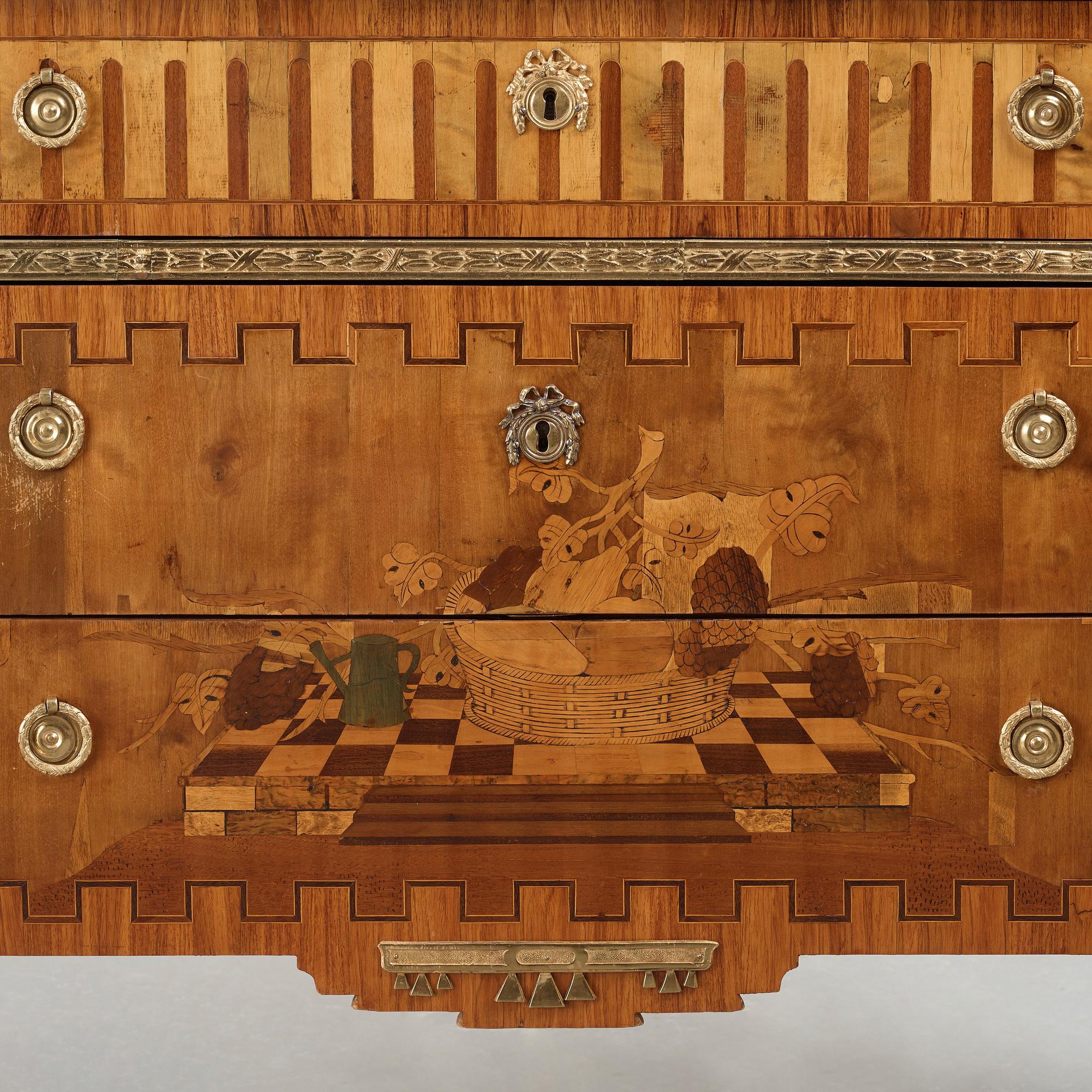 BYRÅ, i Carl Lindborgs art (mästare i Stockholm 1781-1808), gustaviansk, 1700-talets slut.